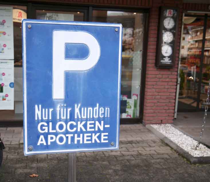 kostenlose Kundenparkplätze direkt vor der Glocken-Apotheke Troisdorf